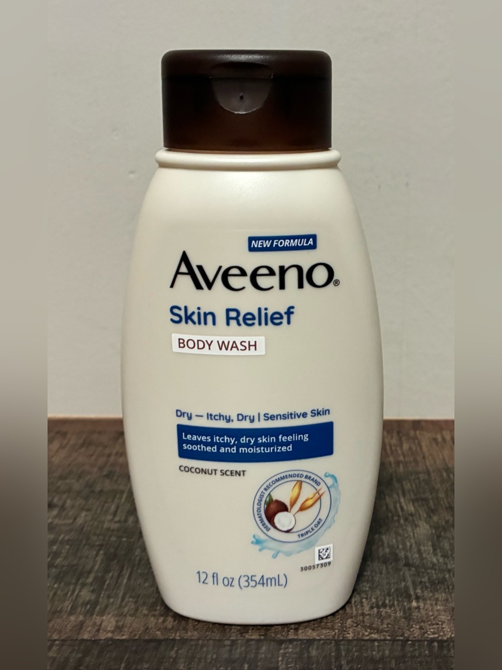 Aveeno Skin Relief Body Wash Coconut Scent 12 oz Dry Sensitive Skin NEW